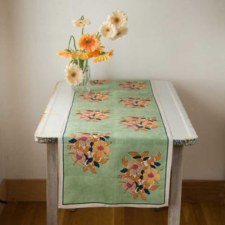 Dia Table Runner