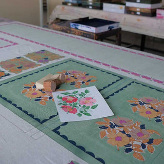 Dia Table Runner